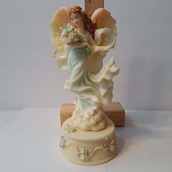 Seraphim Classics Angel Figurine & Base "Lily" 2001 Limited Edition Item# 84242 - Picture 10 of 14